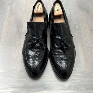 Vintage and authentic Alligator .. FOOT JOY tasseled loafers